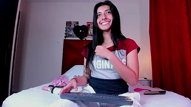 Snapshot of EmmaWilliamss chatting on February 2025 05:07:02 PM EmmaWilliamss online show from February 2025 05:07:02 PM