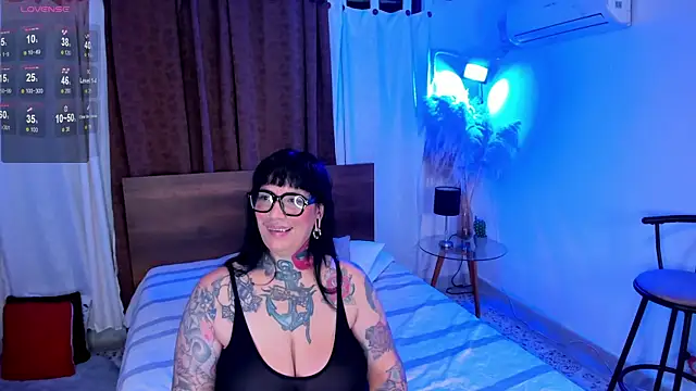 VampGirl1 online show from July 2026 01:37:02 PM