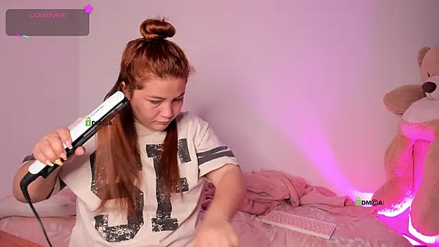 EmilyBarragan online show from October 2025 03:20:02 PM