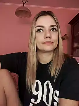 Snapshot of KrissSexi chatting on March 2025 10:00:02 AM KrissSexi online show from March 2025 10:00:02 AM