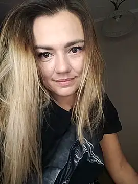 Snapshot of KrissSexi chatting on October 2025 05:41:02 AM KrissSexi online show from October 2025 05:41:02 AM