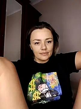 Snapshot of KrissSexi chatting on October 2025 05:19:01 AM KrissSexi online show from October 2025 05:19:01 AM