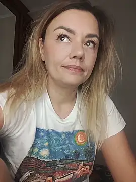 Snapshot of KrissSexi chatting on October 2025 04:49:01 AM KrissSexi online show from October 2025 04:49:01 AM