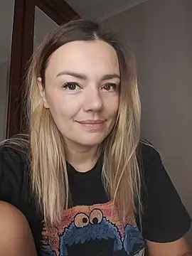 Snapshot of KrissSexi chatting on November 2025 06:59:02 AM KrissSexi online show from November 2025 06:59:02 AM