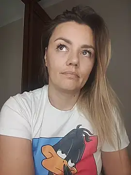 Snapshot of KrissSexi chatting on November 2025 06:30:01 PM KrissSexi online show from November 2025 06:30:01 PM