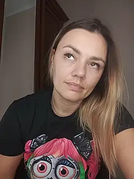 Snapshot of KrissSexi chatting on November 2025 11:27:02 PM KrissSexi online show from November 2025 11:27:02 PM