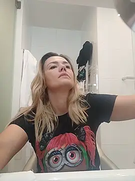 Snapshot of KrissSexi chatting on November 2025 07:58:01 PM KrissSexi online show from November 2025 07:58:01 PM