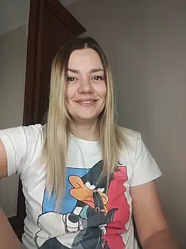 Snapshot of KrissSexi chatting on November 2025 04:45:02 AM KrissSexi online show from November 2025 04:45:02 AM