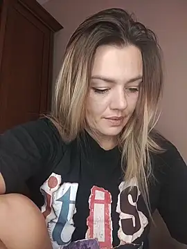 Snapshot of KrissSexi chatting on November 2025 09:21:01 AM KrissSexi online show from November 2025 09:21:01 AM