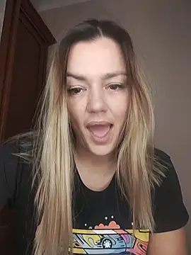 Snapshot of KrissSexi chatting on November 2025 08:51:05 AM KrissSexi online show from November 2025 08:51:05 AM