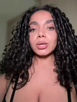 Mariecurl online show from February 2026 03:44:02 AM