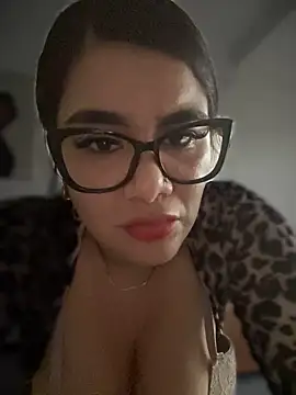 Snapshot of Insane_Issa chatting on February 2025 09:55:01 PM Insane Issa online show from February 2025 09:55:01 PM