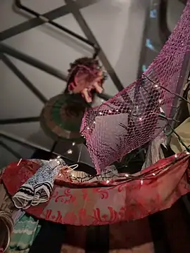 SummerBlueMoon online show from October 2025 09:15:01 PM