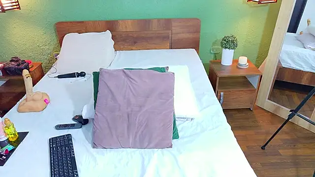 dannaahbrown online show from October 2025 06:50:01 PM