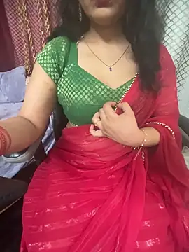 Snapshot of LuscousPussy chatting on November 2025 06:52:01 PM LuscousPussy online show from November 2025 06:52:01 PM