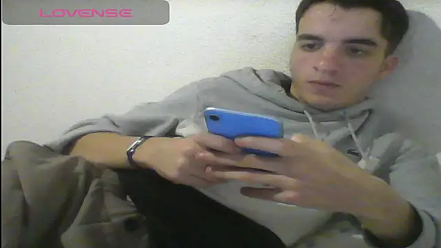 Snapshot of Tombgy07 chatting on February 2025 09:39:02 PM Tombgy07 online show from February 2025 09:39:02 PM