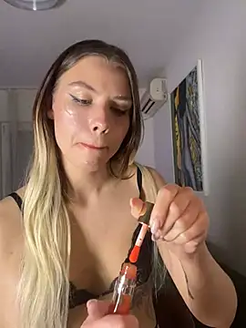 Snapshot of KittyKatyDream chatting on March 2025 07:06:02 PM KittyKatyDream online show from March 2025 07:06:02 PM