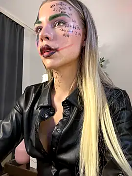 Snapshot of KittyKatyDream chatting on November 2025 04:20:02 PM KittyKatyDream online show from November 2025 04:20:02 PM