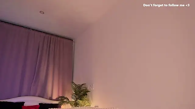 LauraCoy online show from January 2025 03:23:01 AM