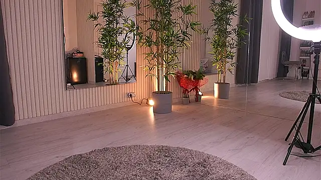 Abbela White online show from February 2025 09:28:01 AM