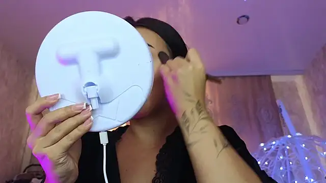 lily  foster online show from February 2026 05:48:02 AM