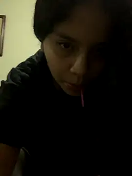 moncerrat luna online show from November 2025 02:10:01 AM