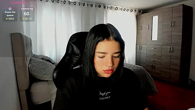 aliice walker  online show from December 2025 04:05:01 PM