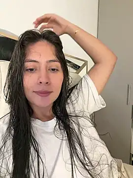 Snapshot of Sophie__Foxxx chatting on April 2026 04:01:01 PM Sophie Foxxx online show from April 2026 04:01:01 PM