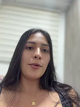 Snapshot of Sophie__Foxxx chatting on April 2026 04:26:01 AM Sophie Foxxx online show from April 2026 04:26:01 AM