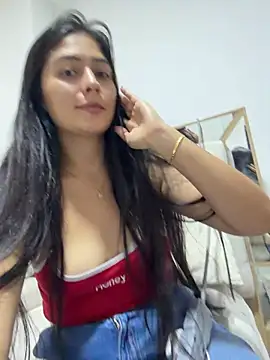 Snapshot of Sophie__Foxxx chatting on April 2026 04:30:02 PM Sophie Foxxx online show from April 2026 04:30:02 PM