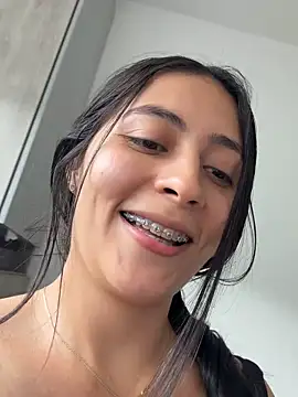 Snapshot of Sophie__Foxxx chatting on May 2026 09:35:02 PM Sophie Foxxx online show from May 2026 09:35:02 PM