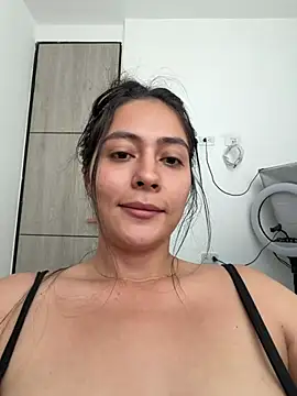 Snapshot of Sophie__Foxxx chatting on May 2026 02:35:02 PM Sophie Foxxx online show from May 2026 02:35:02 PM