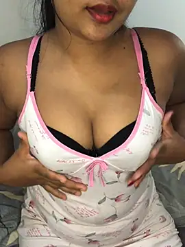 Rose Olivia online show from January 2025 12:58:02 PM