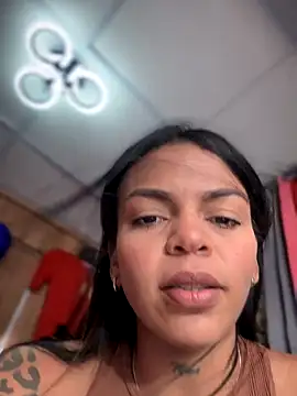 Snapshot of Charly_ chatting on October 2025 03:32:01 PM Charly online show from October 2025 03:32:01 PM