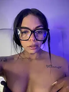 Snapshot of Charly_ chatting on October 2025 05:18:01 AM Charly online show from October 2025 05:18:01 AM