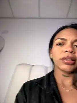 Charly  online show from October 2025 01:44:01 AM