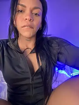 Charly  online show from December 2025 04:10:01 AM