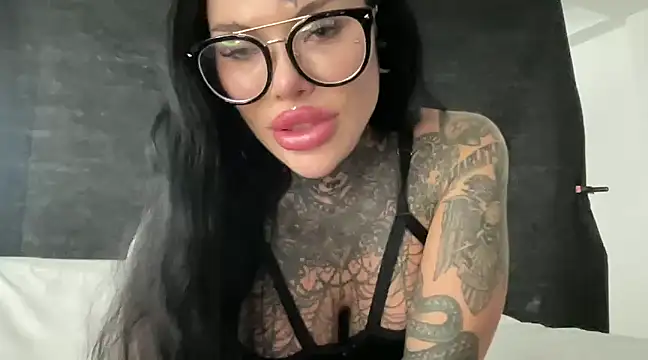 claudiacvc95 online show from March 2025 08:16:02 AM