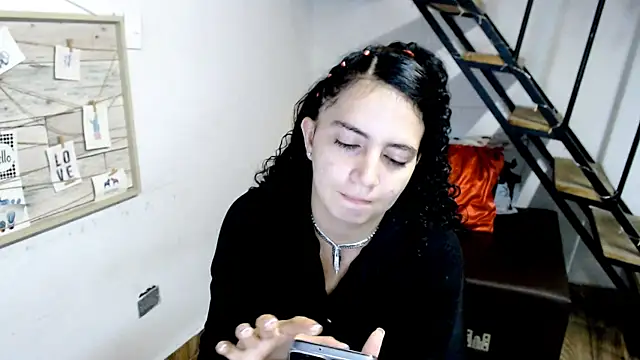 samantha baby  online show from March 2025 09:00:02 PM