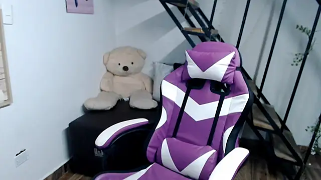 samantha baby  online show from November 2025 05:46:02 PM