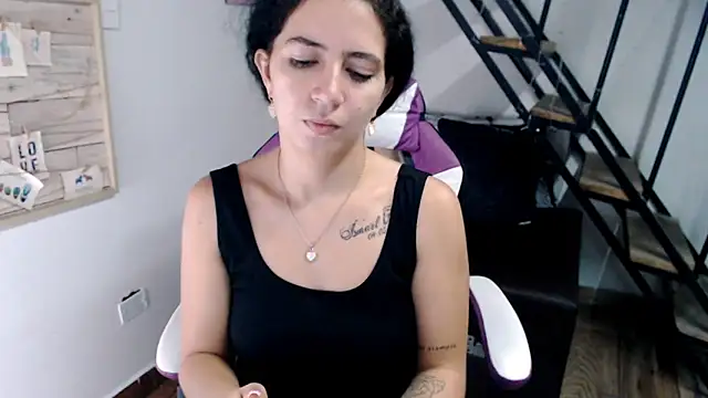 samantha baby  online show from December 2025 05:52:01 PM