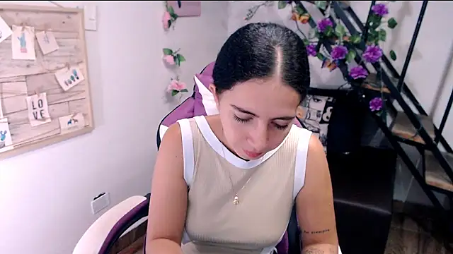 Snapshot of samantha_baby_ chatting on May 2026 03:50:01 PM samantha baby online show from May 2026 03:50:01 PM