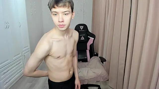 Snapshot of lil_cassie chatting on January 2025 08:06:02 PM lil cassie online show from January 2025 08:06:02 PM
