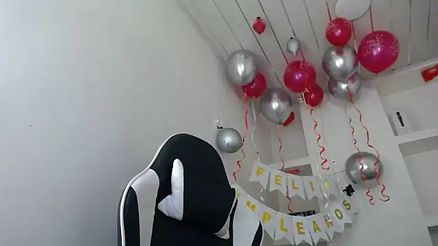 Charis 21 online show from November 2025 09:08:02 AM