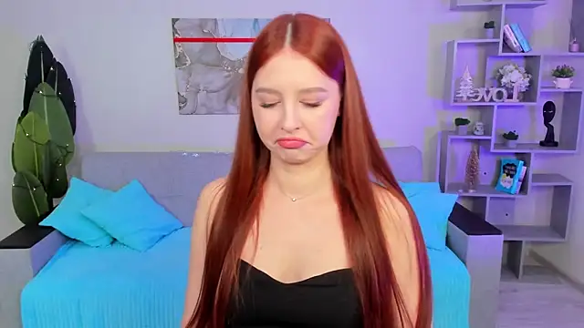 Snapshot of EleanorePeach chatting on December 2024 06:21:01 AM EleanorePeach online show from December 2024 06:21:01 AM