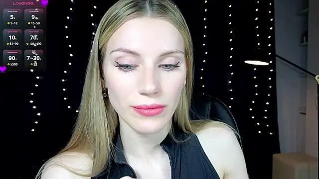 Lilianna Just online show from March 2025 04:11:02 PM