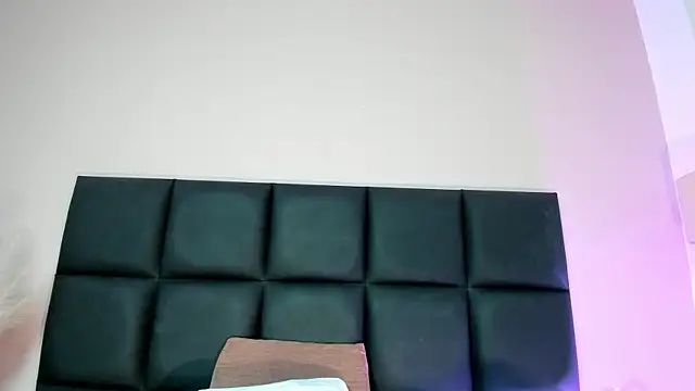 NoraDasilva online show from January 2026 09:31:01 PM