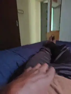 Snapshot of Newyork-couple chatting on November 2025 08:24:01 AM Newyork-couple online show from November 2025 08:24:01 AM