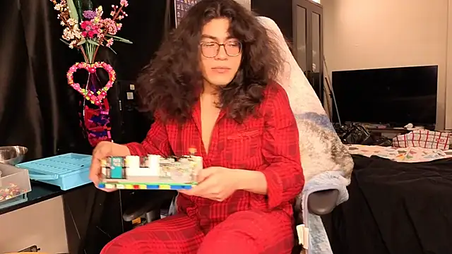 ShinyCherub online show from March 2025 10:07:02 AM