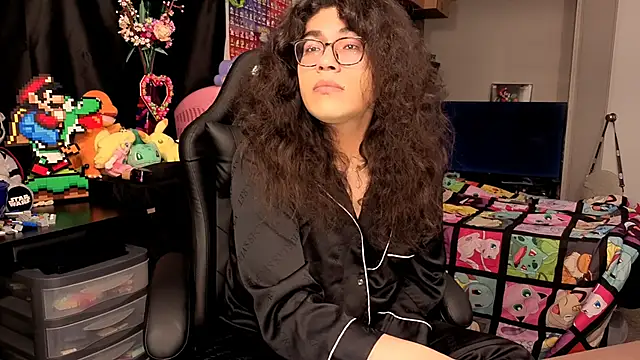 ShinyCherub online show from September 2025 06:17:02 AM